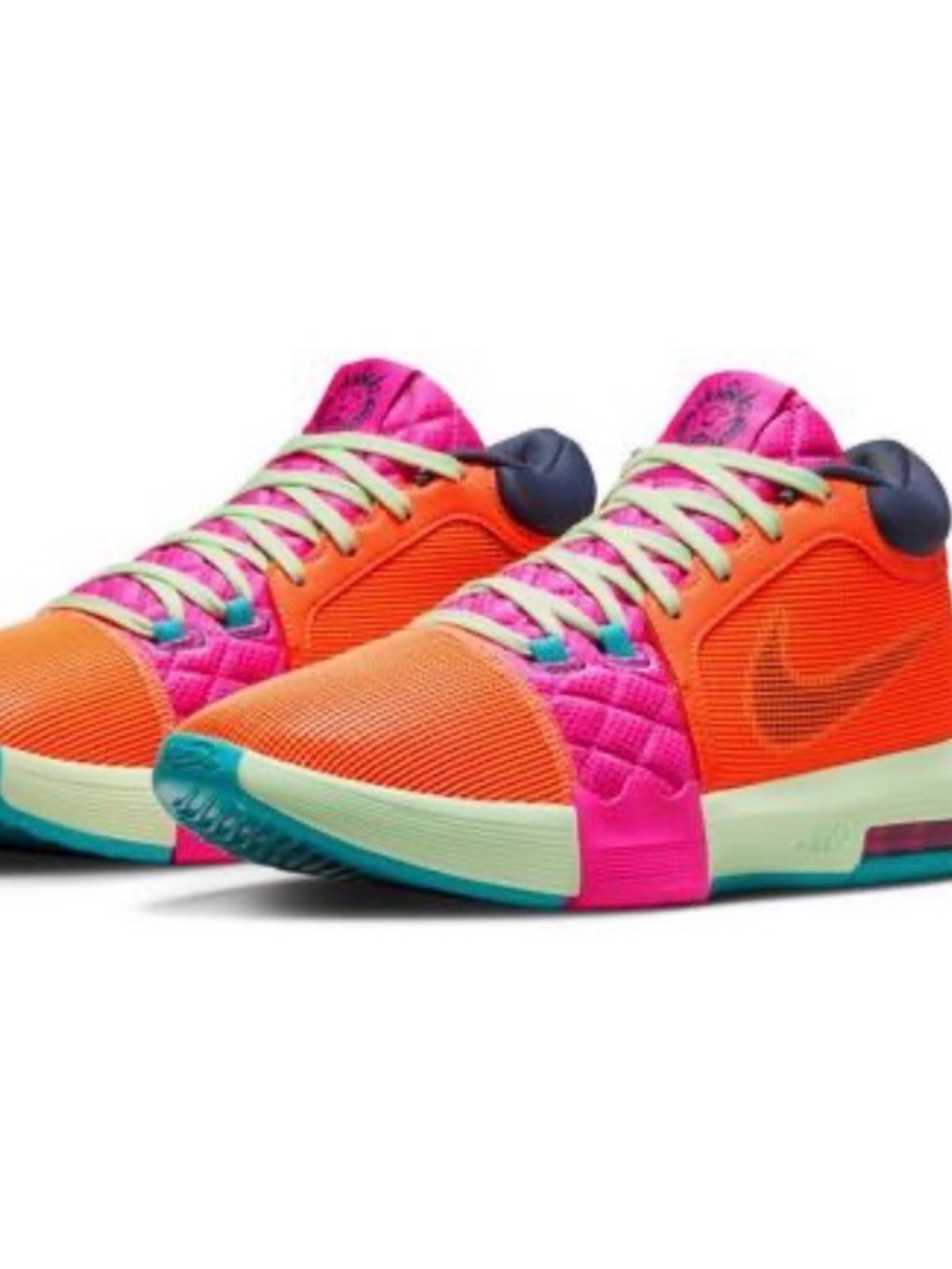 NIKE UNISEX LEBRON WITNESS 8 BASKETBALL SHOES